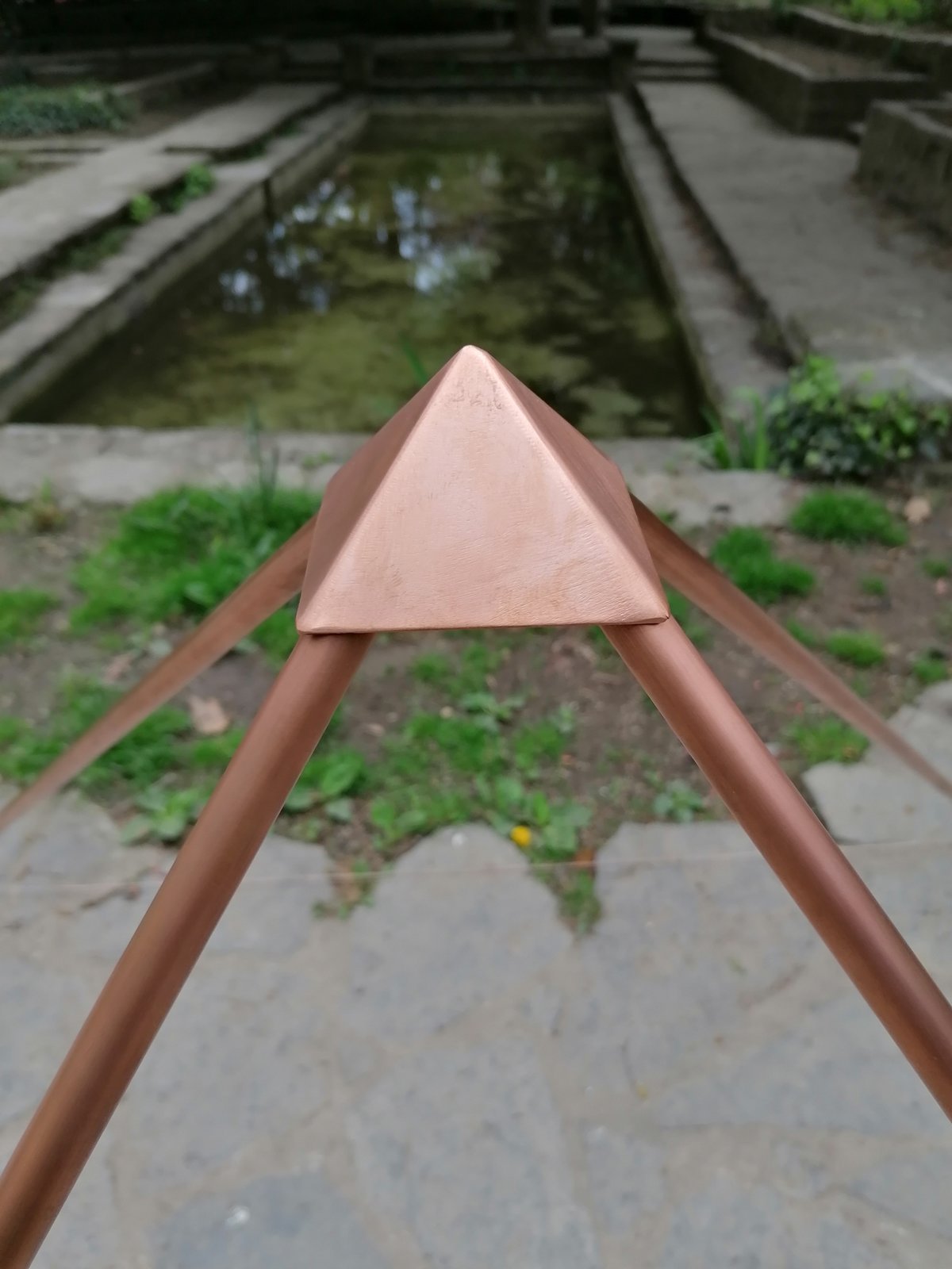 copper meditation pyramid piramida za meditaciju